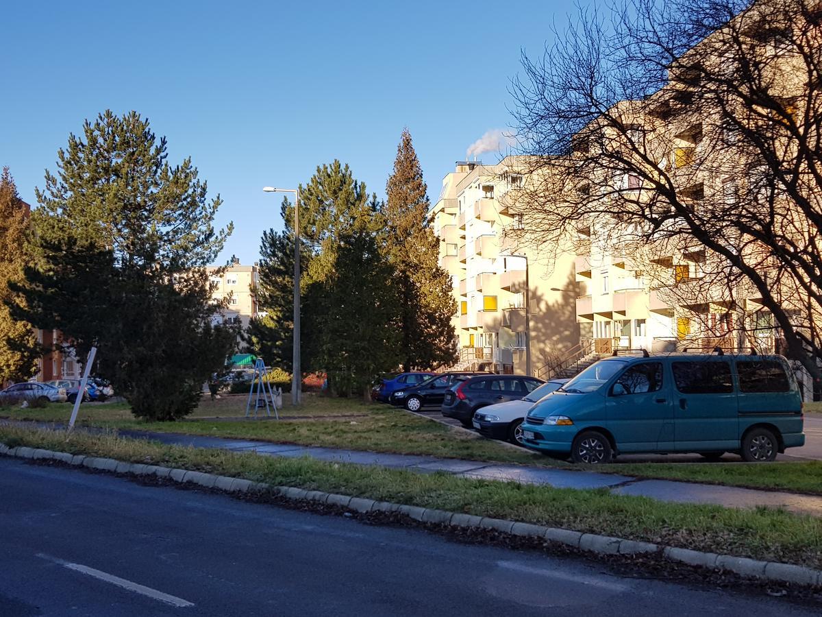 Hegyalja Apartman 佐洛埃格塞格 外观 照片